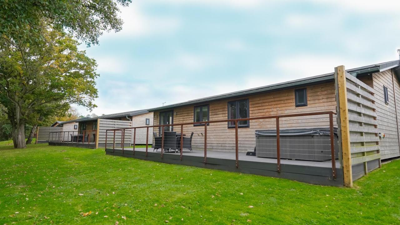 Warrenwood Country Park Hotel Polegate Eksteriør billede